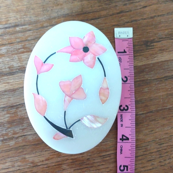 Oval Floral Soapstone Trinket Box Made in India - Picture 7 of 7